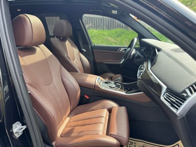 Used 2019 Black Sapphire Metallic BMW xDrive40i image 20