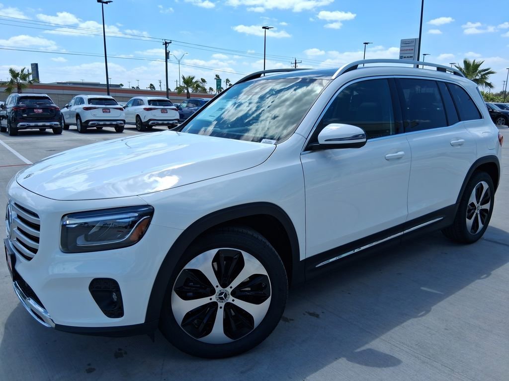 New 2026 Polar White Mercedes-Benz GLB 250 image 34