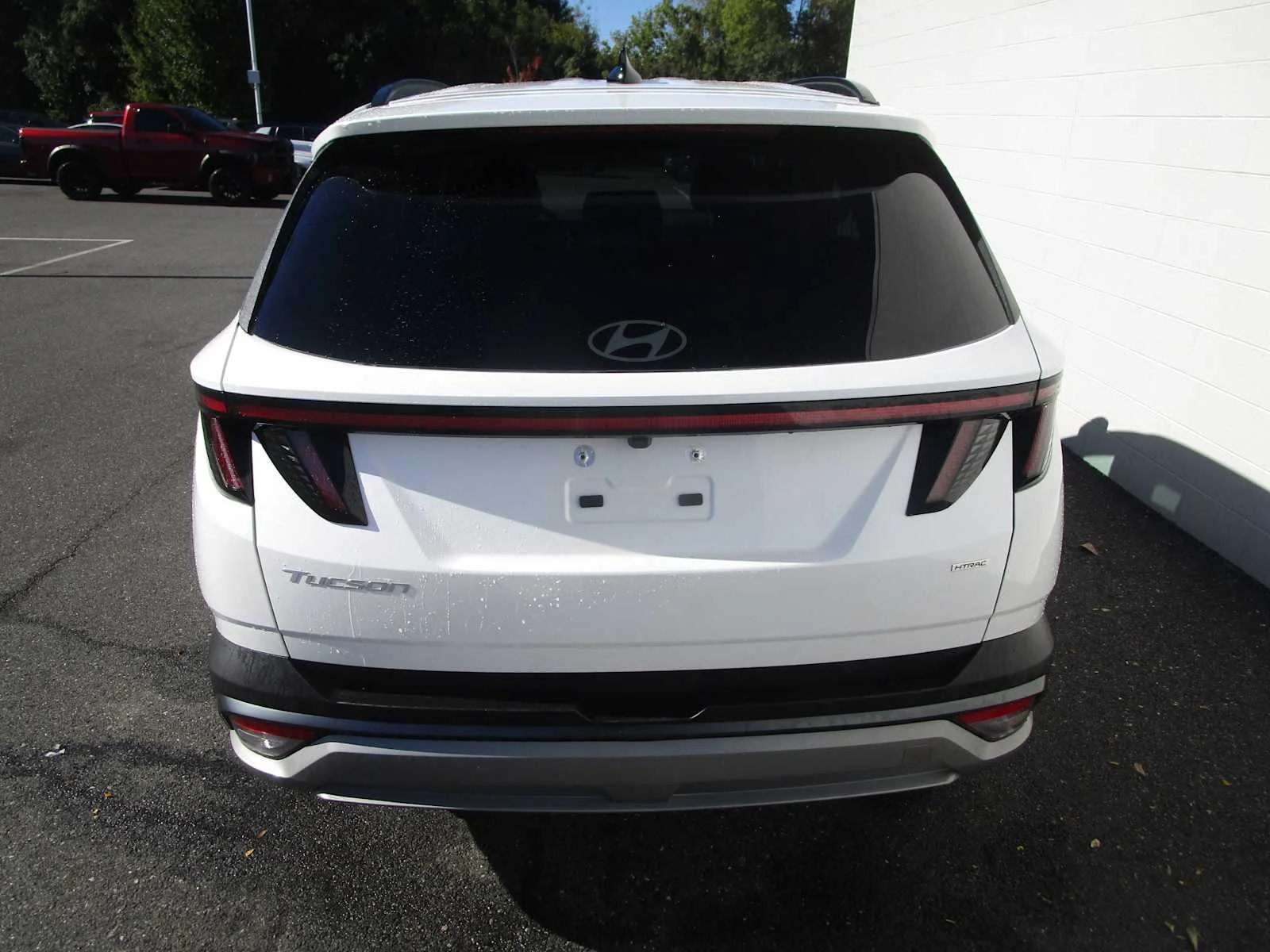 Used 2025 Serenity White Pearl Hyundai SEL Convenience image 5