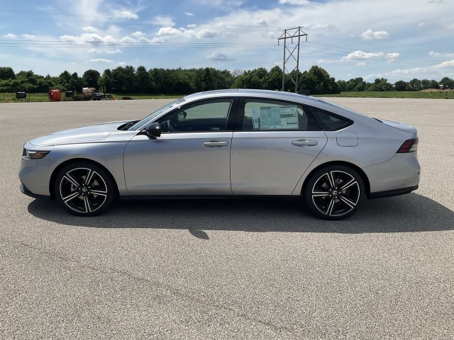 New 2026 Solar Silver Metallic Honda SE image 17