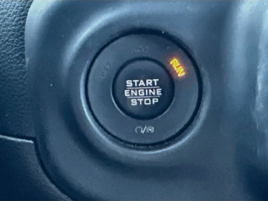 Used 2018 Orange Jeep Unlimited Sport S image 19