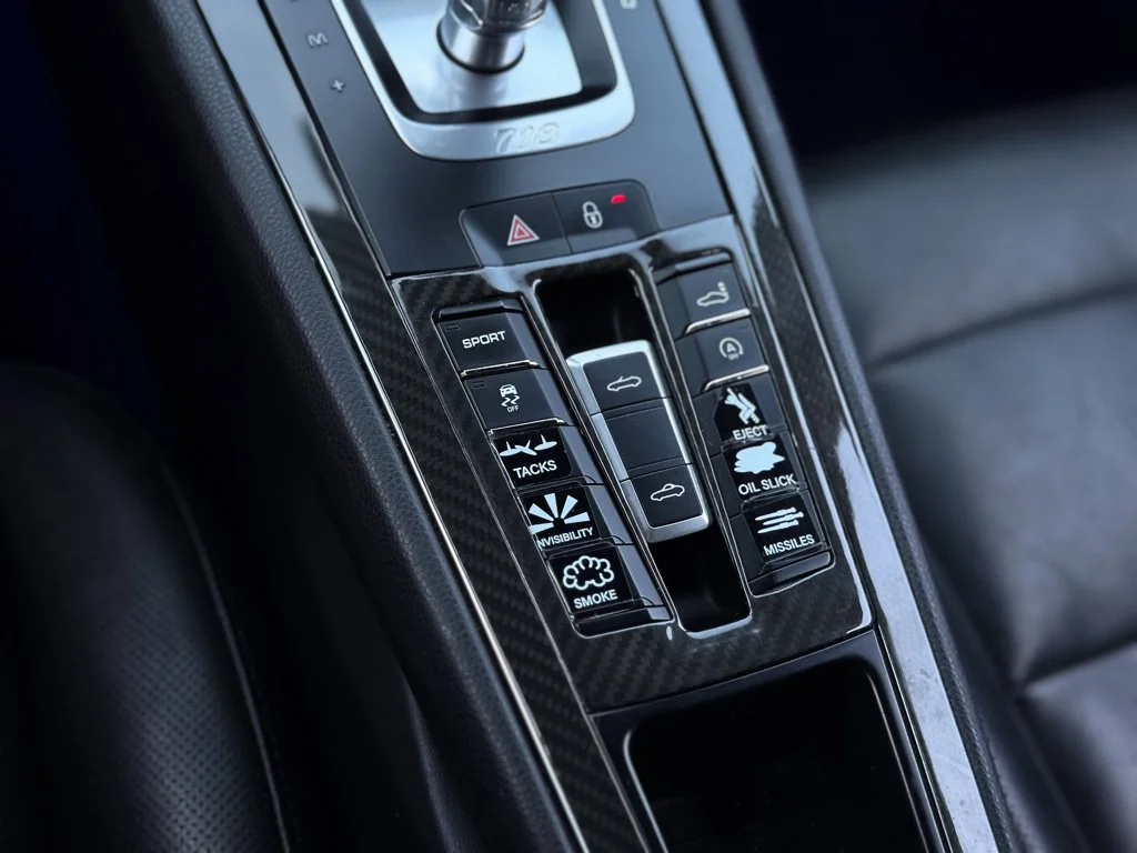 Used 2017  Porsche Base image 15