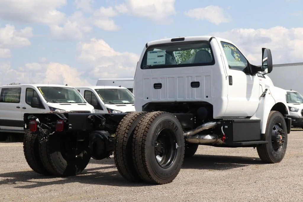 New 2027 White Ford Base Chassis Cab image 9