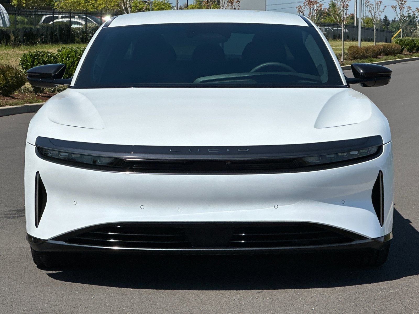 Used 2025  Lucid Touring image 8