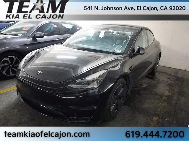 2021 Tesla Model 3 Standard Range Plus's photo