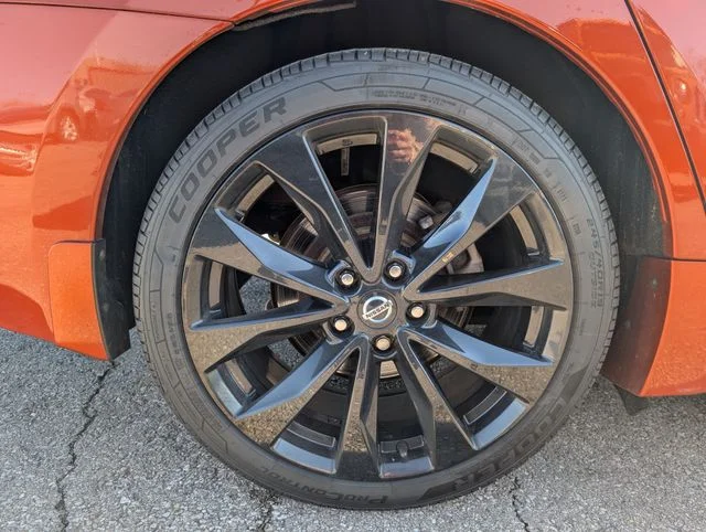 Used 2019 Orange Nissan Platinum image 28