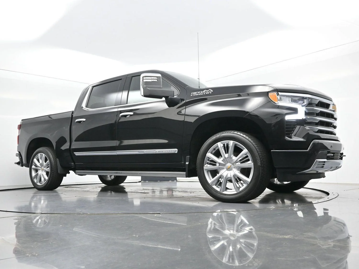 Used 2024 Black Chevrolet High Country image 44
