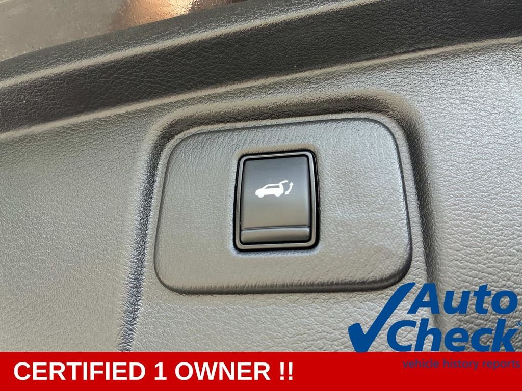 Used 2023 Black Nissan Platinum image 15