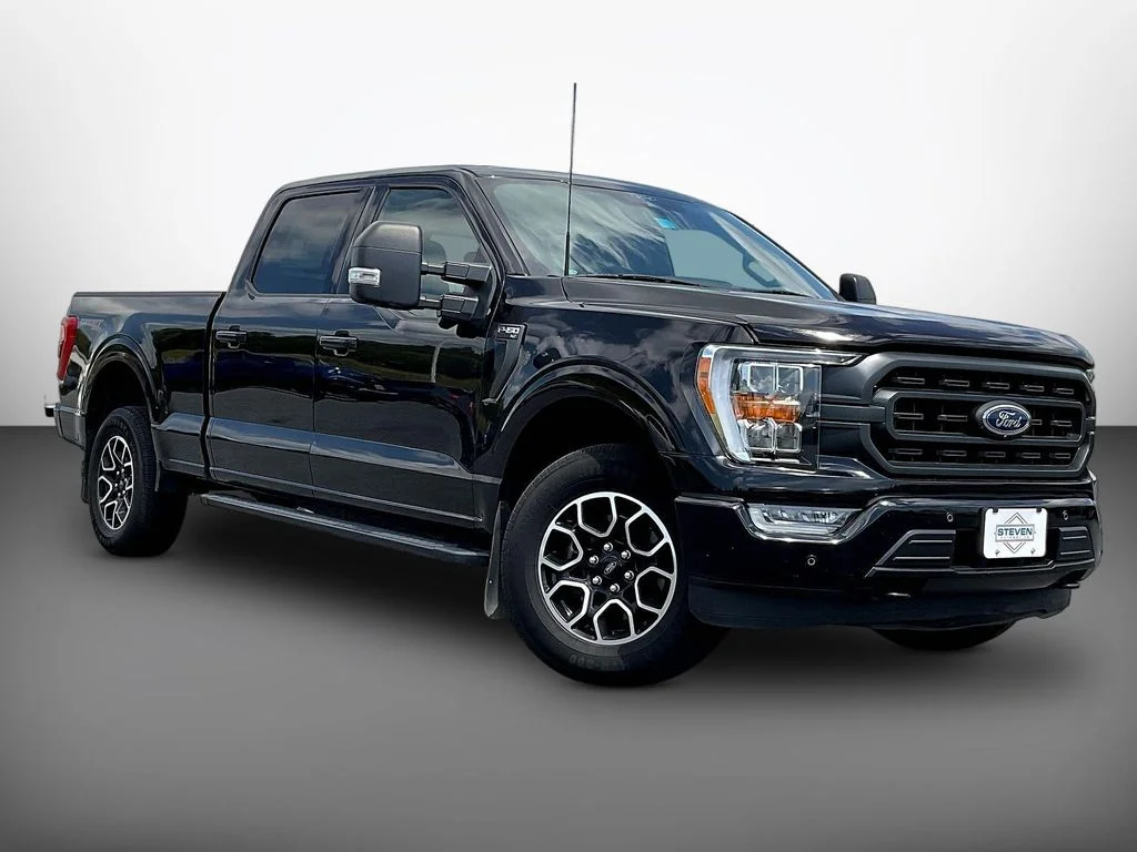 Used 2022 Agate Black Metallic Ford XLT image 1