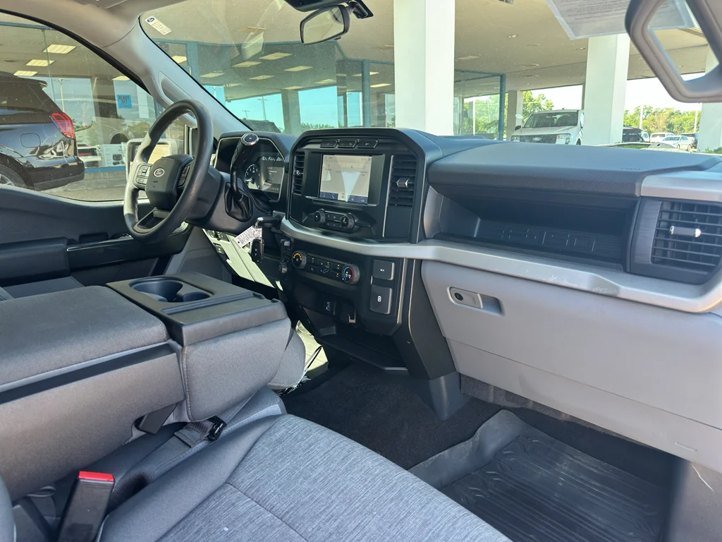 Used 2022 Oxford White Ford XL image 29