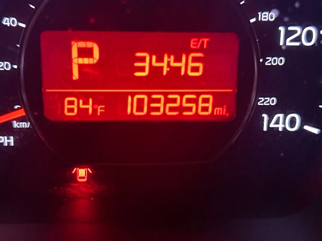 Used 2014 Green Kia Plus image 38