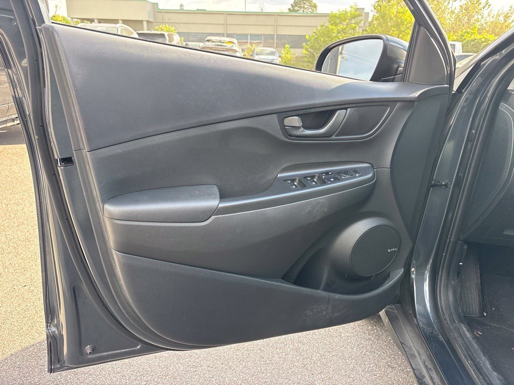 Used 2020 Gray Hyundai SEL Plus image 11