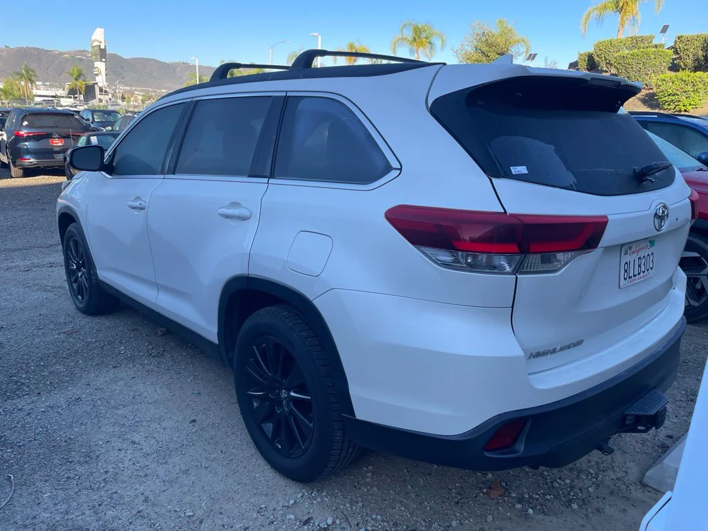 Used 2019  Toyota  image 5