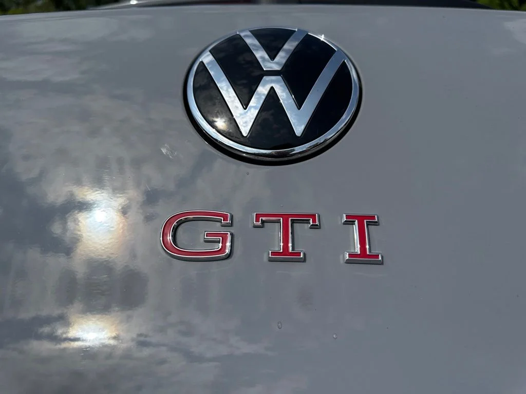 Used 2024 Gray Volkswagen 2.0T SE image 15