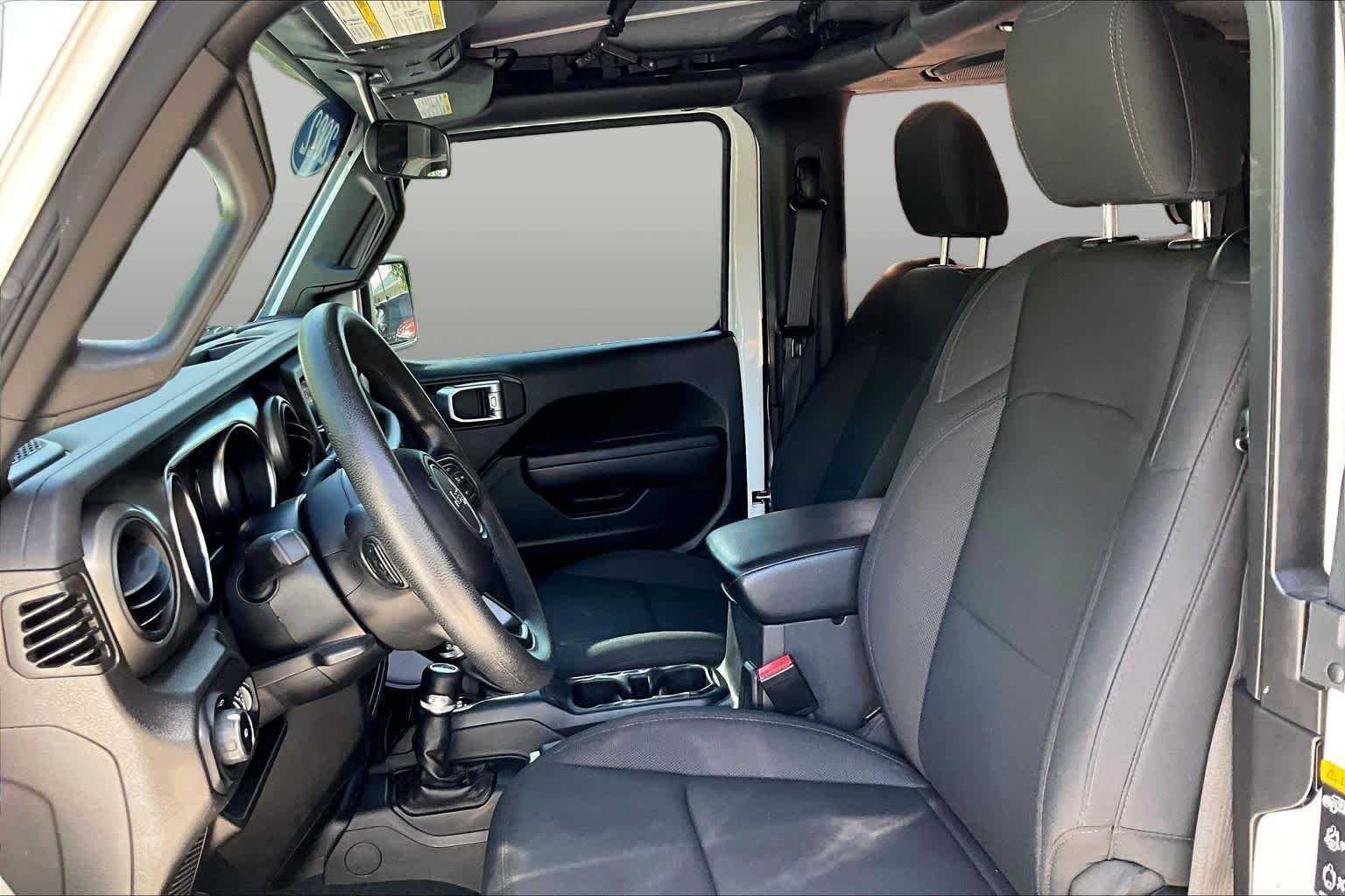 Used 2022 Bright White Clearcoat Jeep Sport image 8