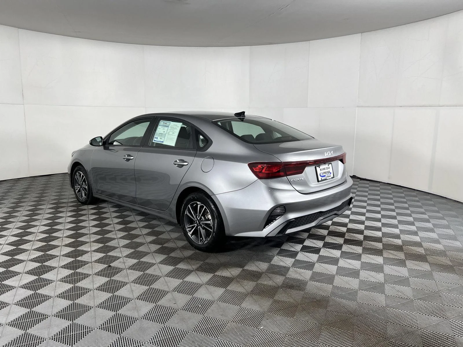 Certified Used 2024 Steel Gray Kia LXS image 8