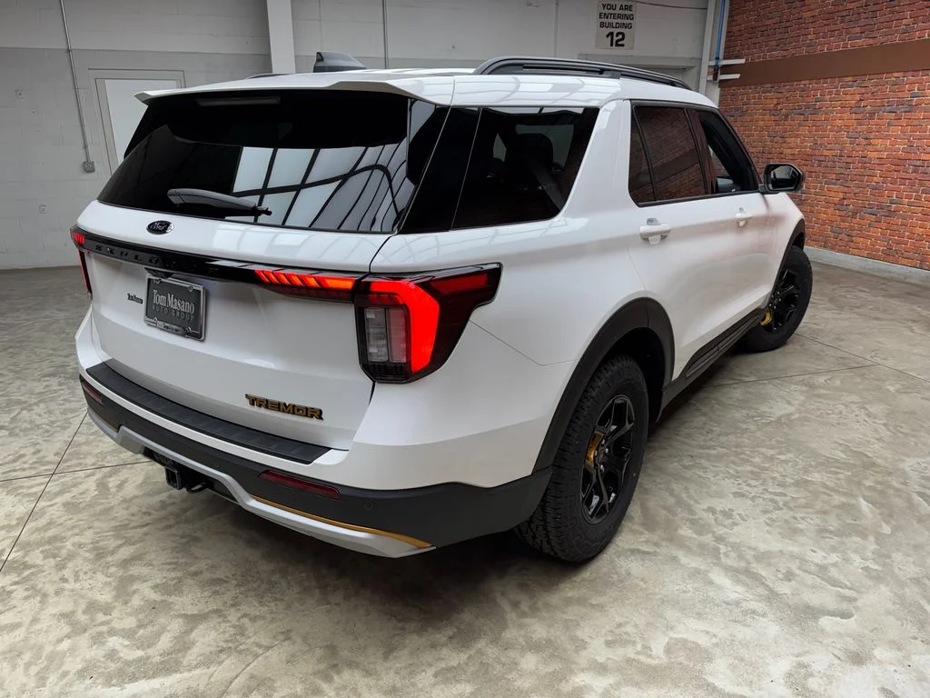 New 2026 Star White Metallic Tri-Coat Ford Tremor® image 5