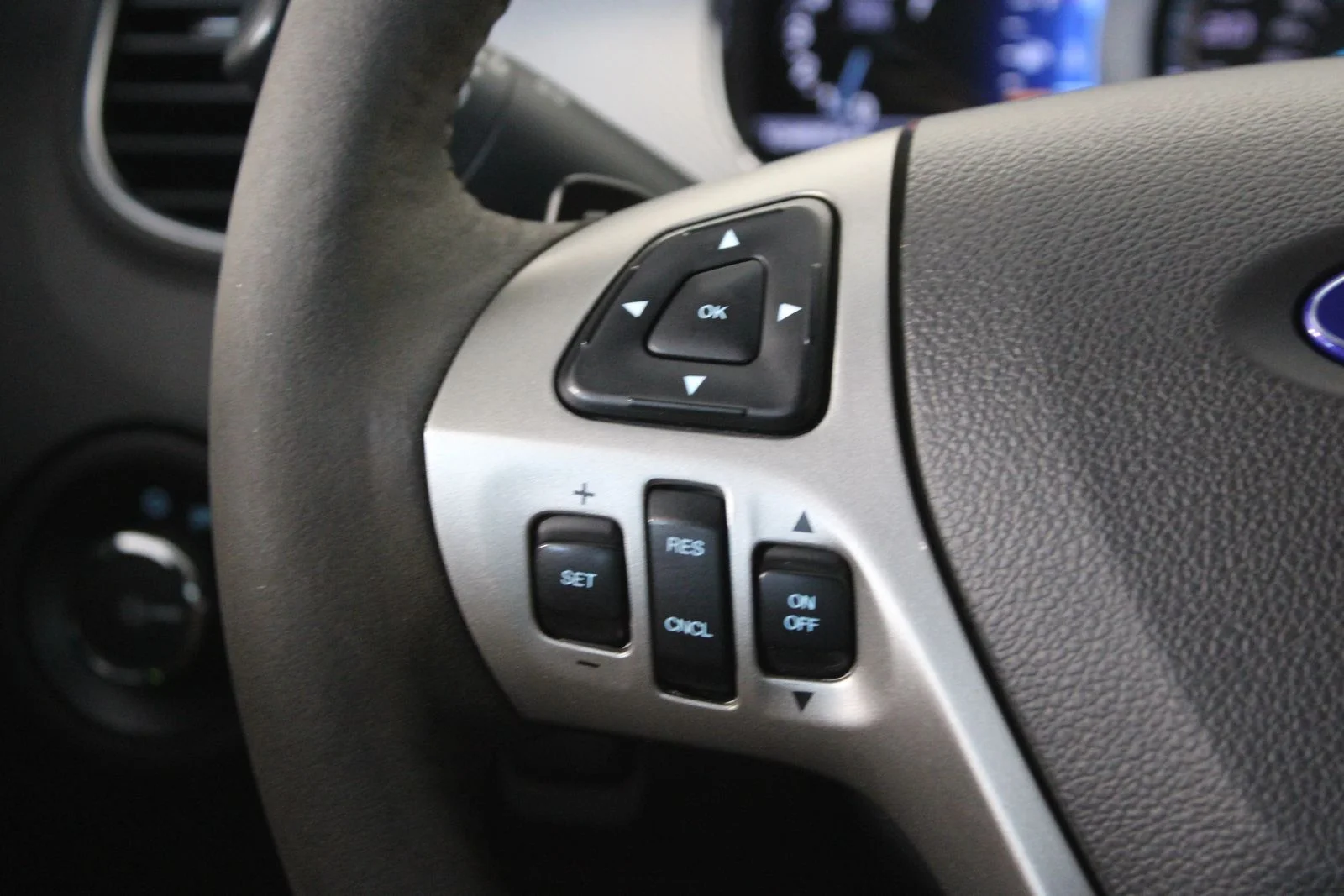 Used 2016 White Ford SHO image 22