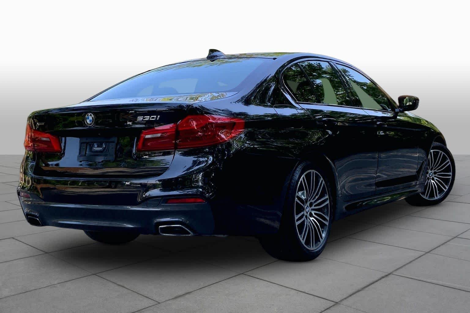 Used 2020 Black Sapphire Metallic BMW 530i xDrive image 12