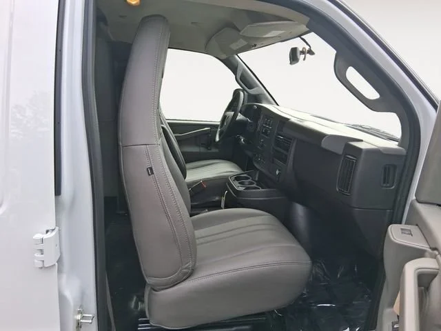 2025 Chevrolet Express Cargo Work Van - Photo 15