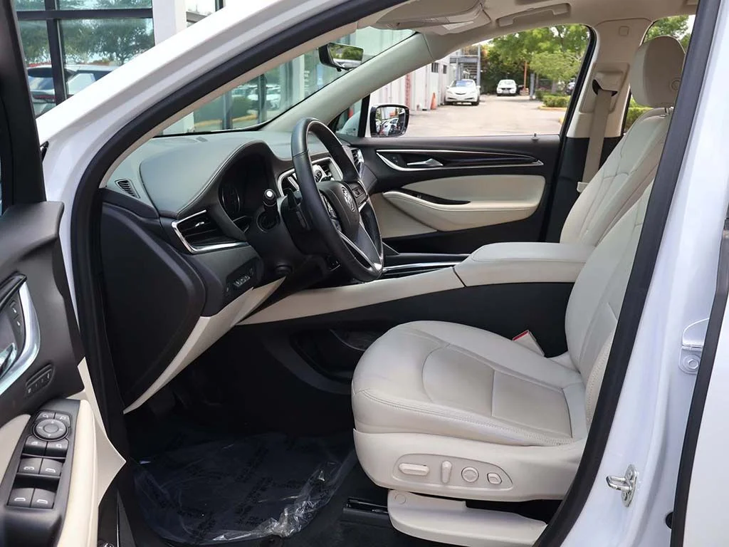 Used 2023 White Buick Premium Group image 34