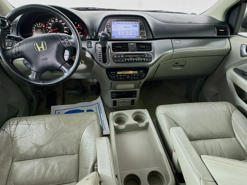 Used 2007 Nimbus Gray Metallic Honda Touring image 25