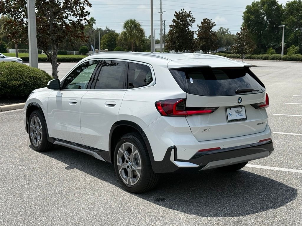 New 2026 White BMW xDrive28i image 3
