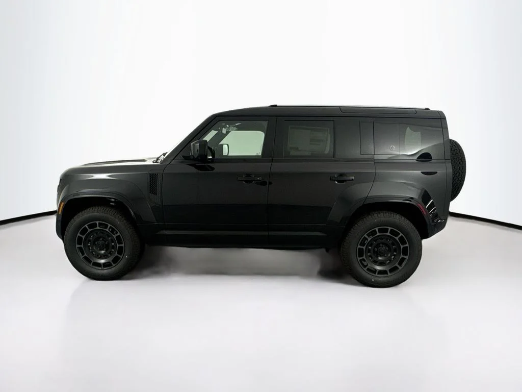 New 2026 Narvik Black Land Rover OCTA Black image 8