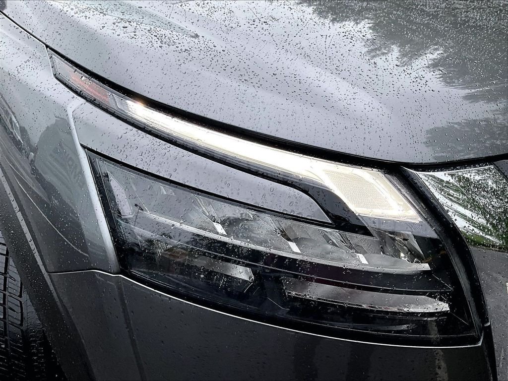 Used 2023 Gun Metallic Nissan SV image 34