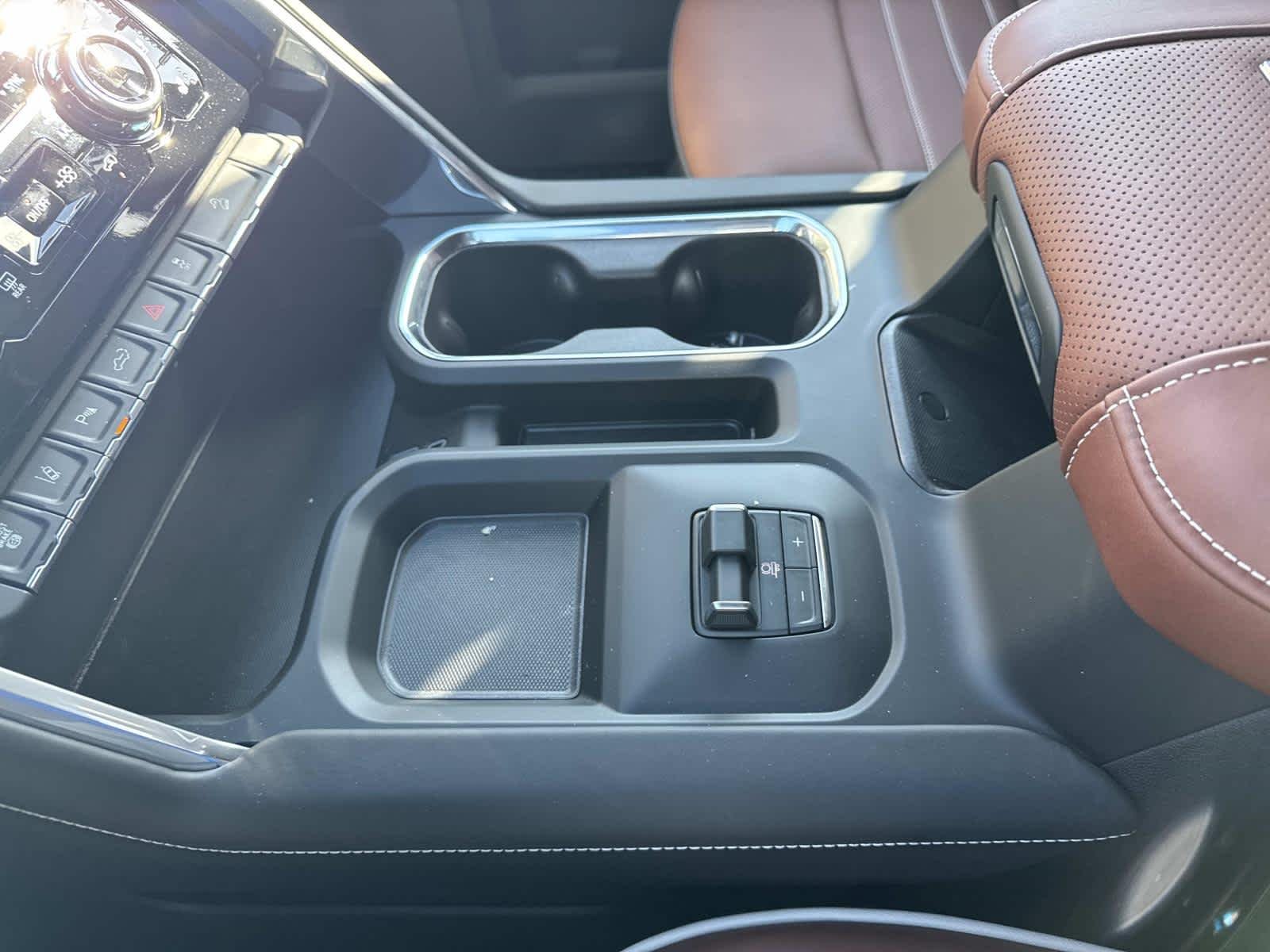 2026 GMC Sierra 2500HD Denali Ultimate - Photo 18