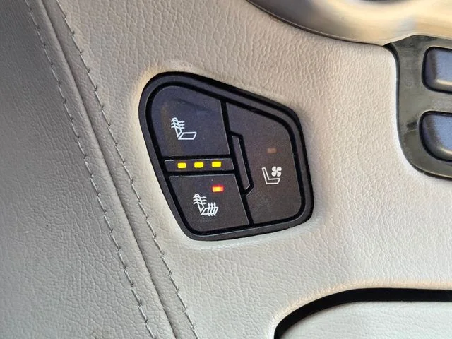 Used 2019 Black GMC Denali image 30