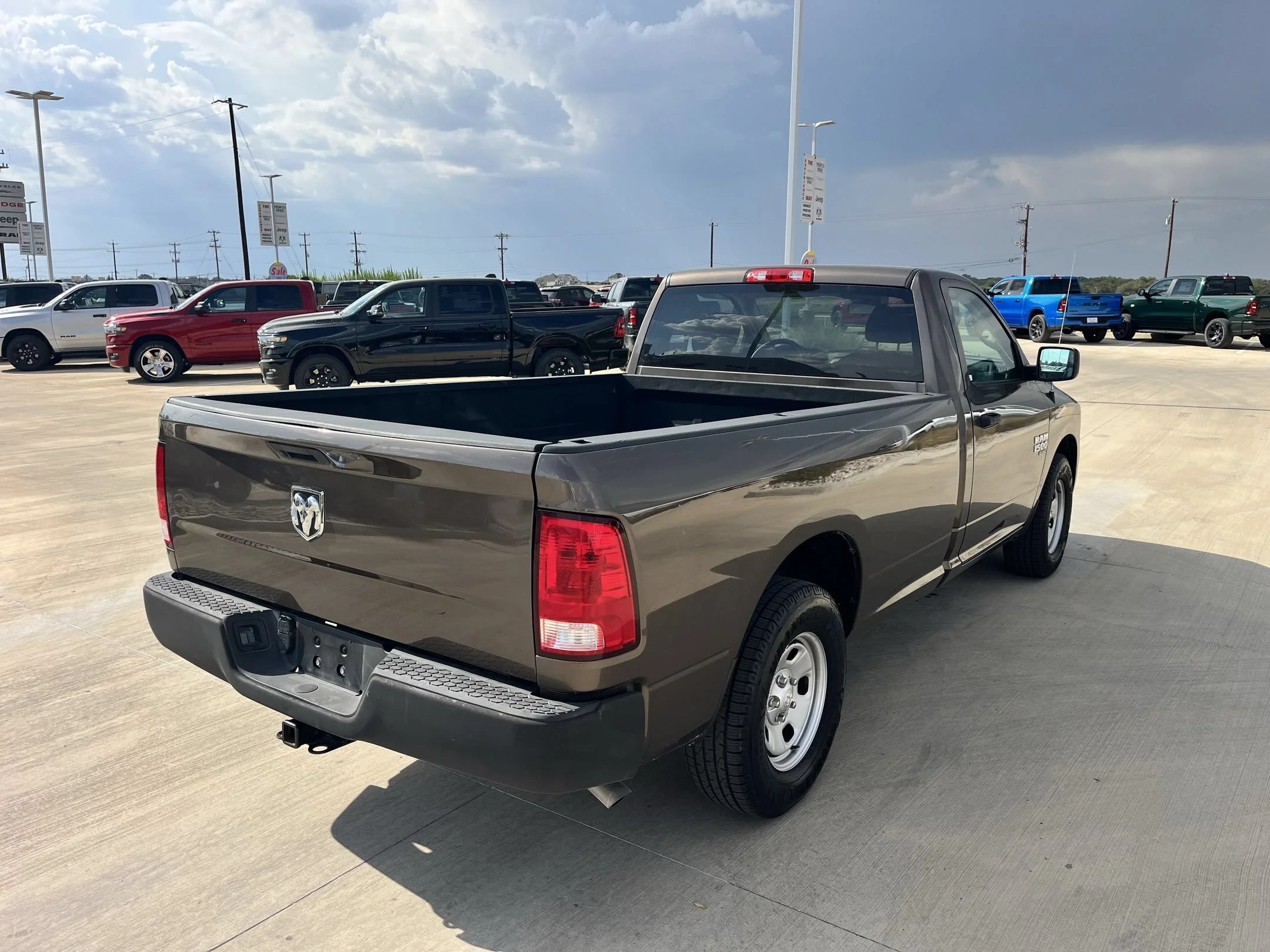 Used 2019 Brown Ram Tradesman image 2