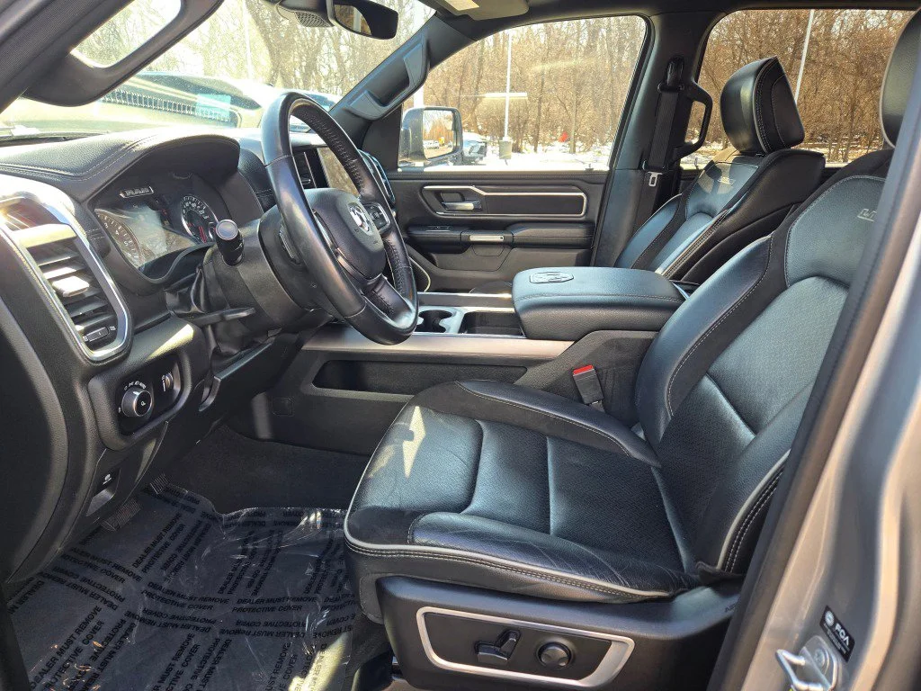 Used 2024 Silver Ram Laramie image 22