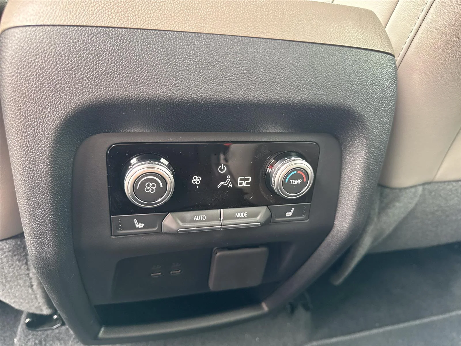 New 2026 Summit White GMC Elevation image 34