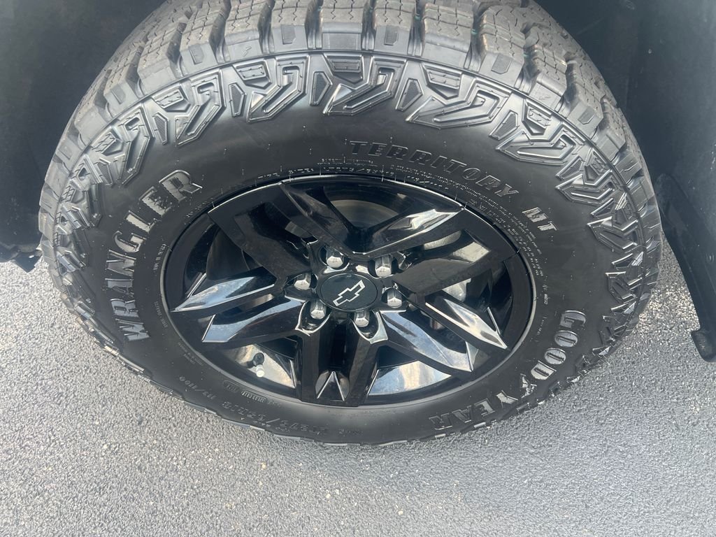 Used 2026 White Chevrolet Custom Trail Boss image 9