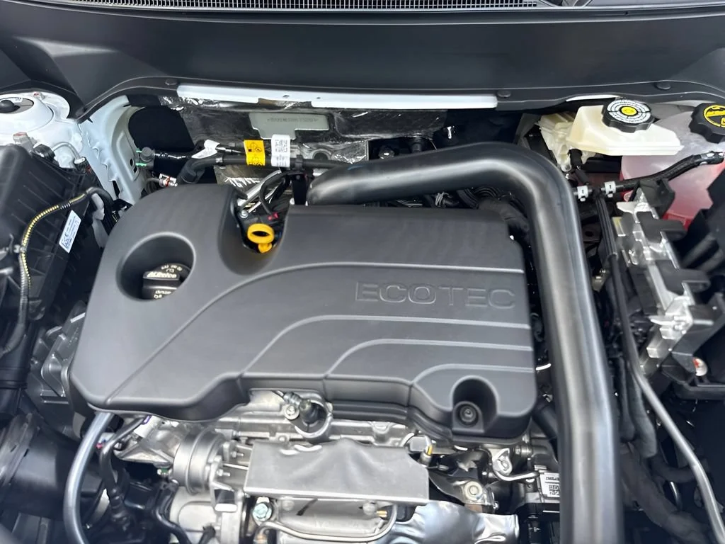 New 2027 Summit White GMC Elevation image 35