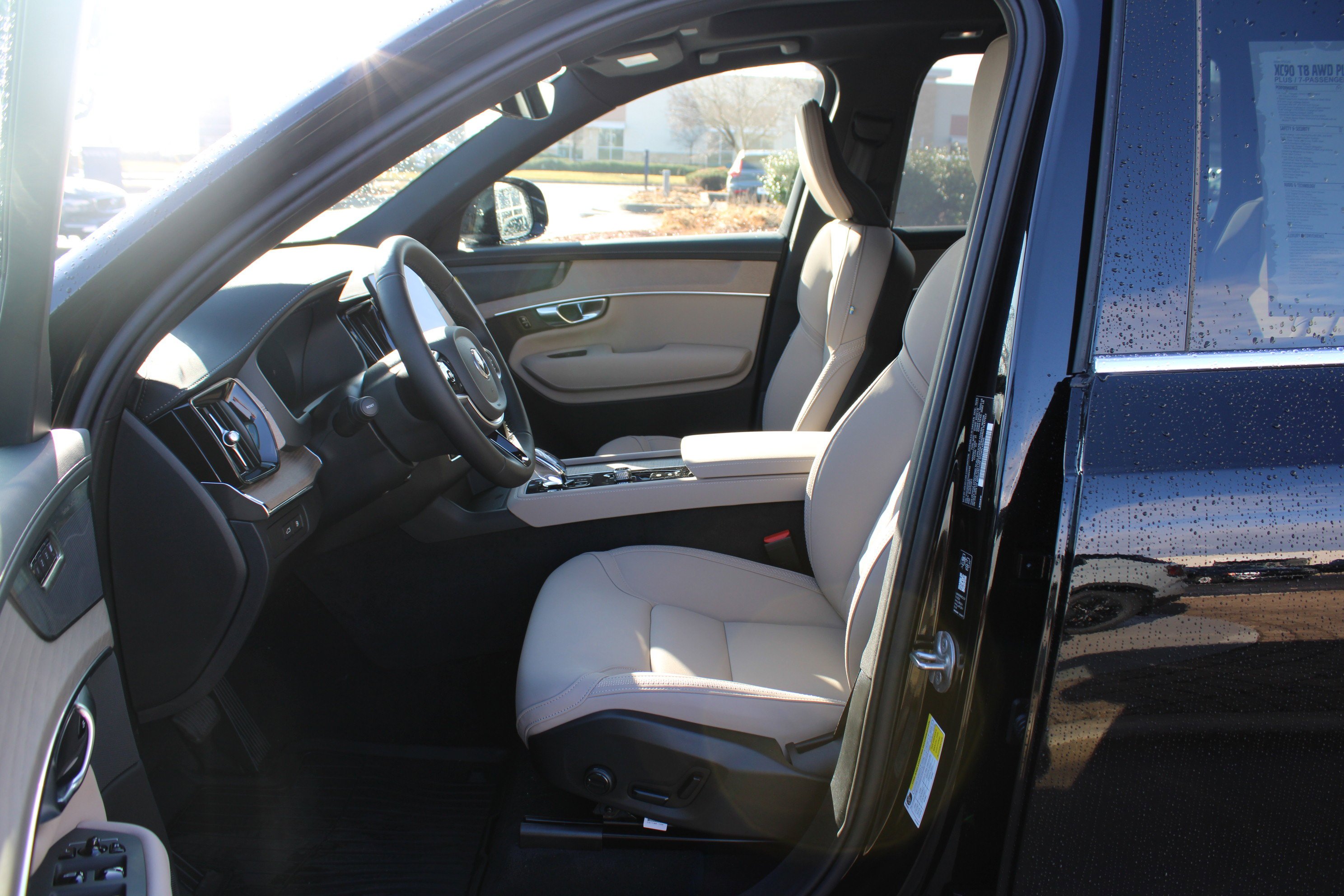 New 2026 Onyx Black Metallic Volvo Plus image 9