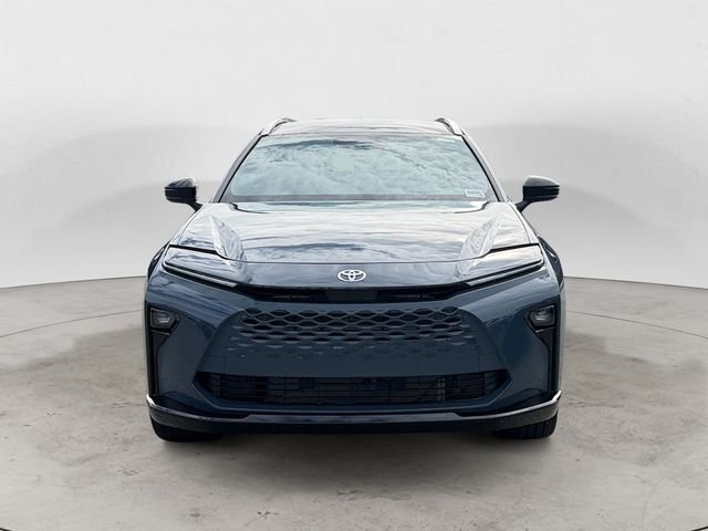 2026 Toyota Crown Signia Limited - Photo 2