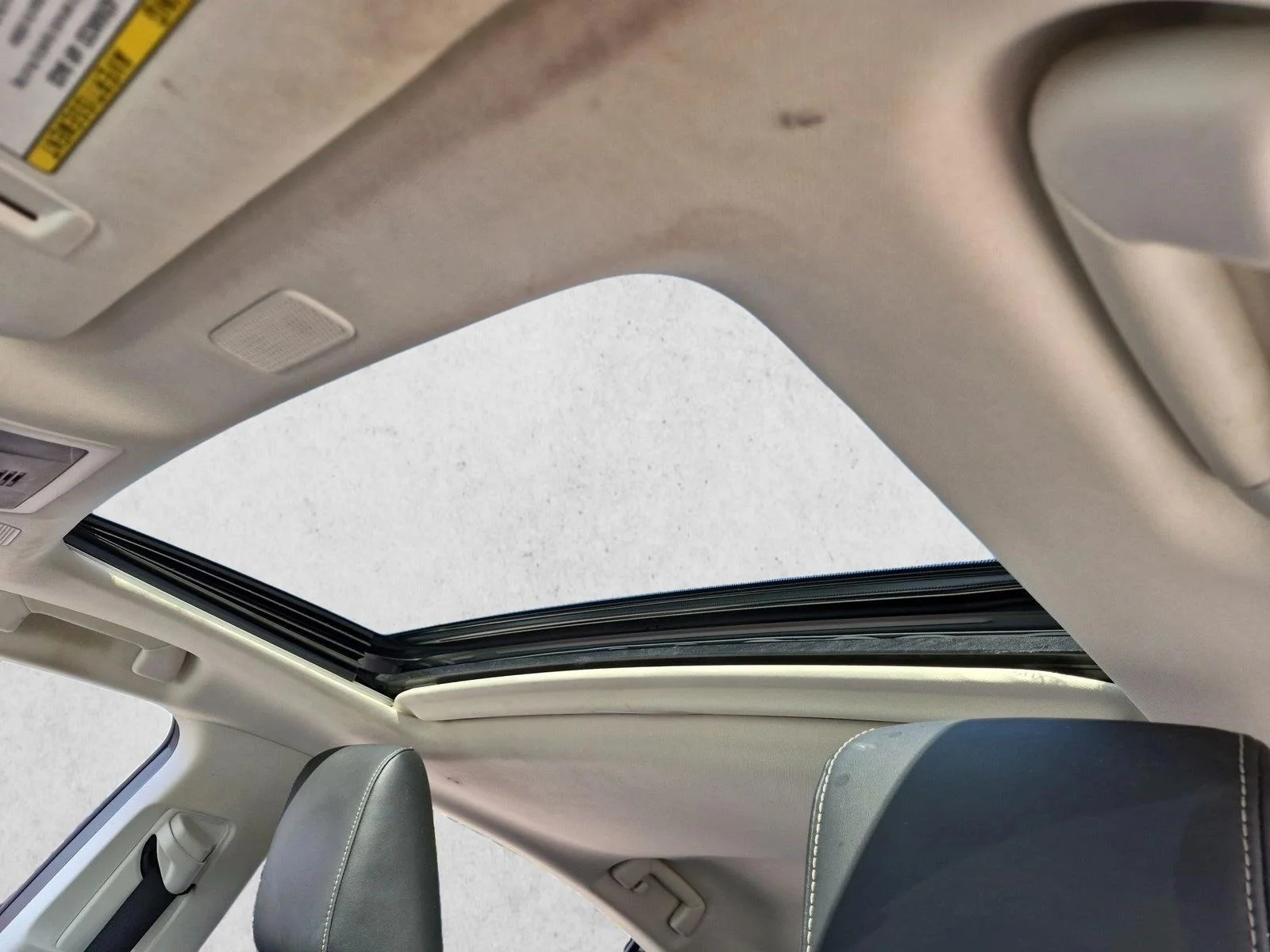 Used 2024 Eminent White Pearl Lexus ES 300h image 14