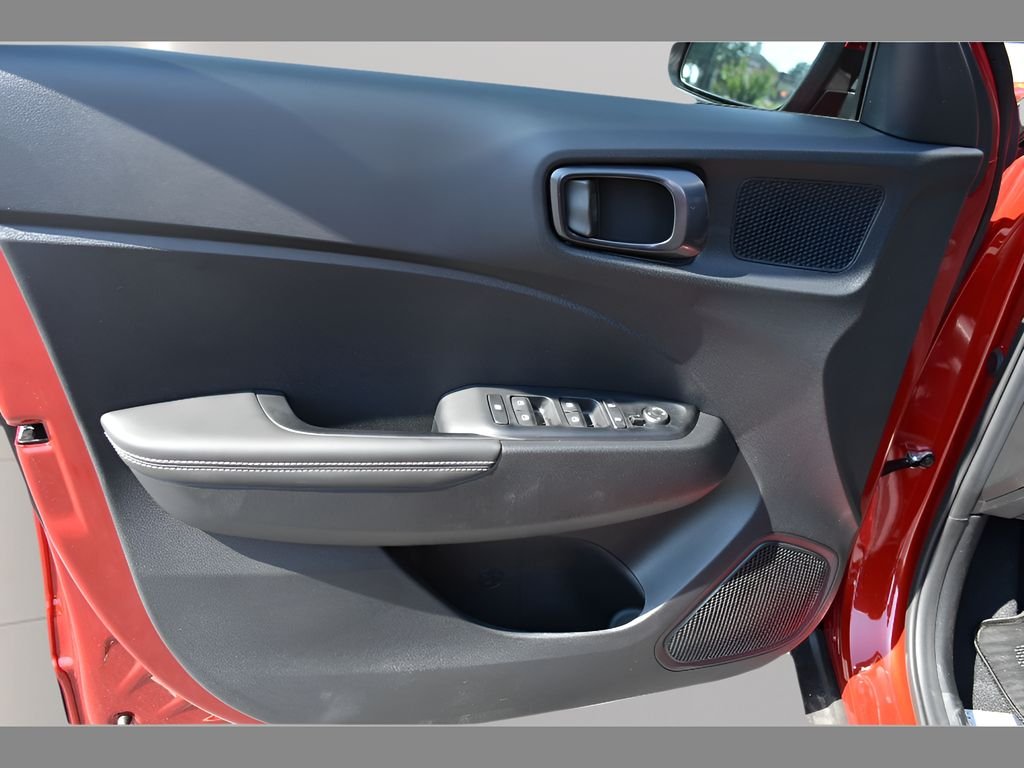 Used 2025 ULTIMATE RED Hyundai Limited image 16