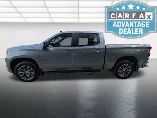 Used 2025 Sterling Gray Metallic Chevrolet RST image 30