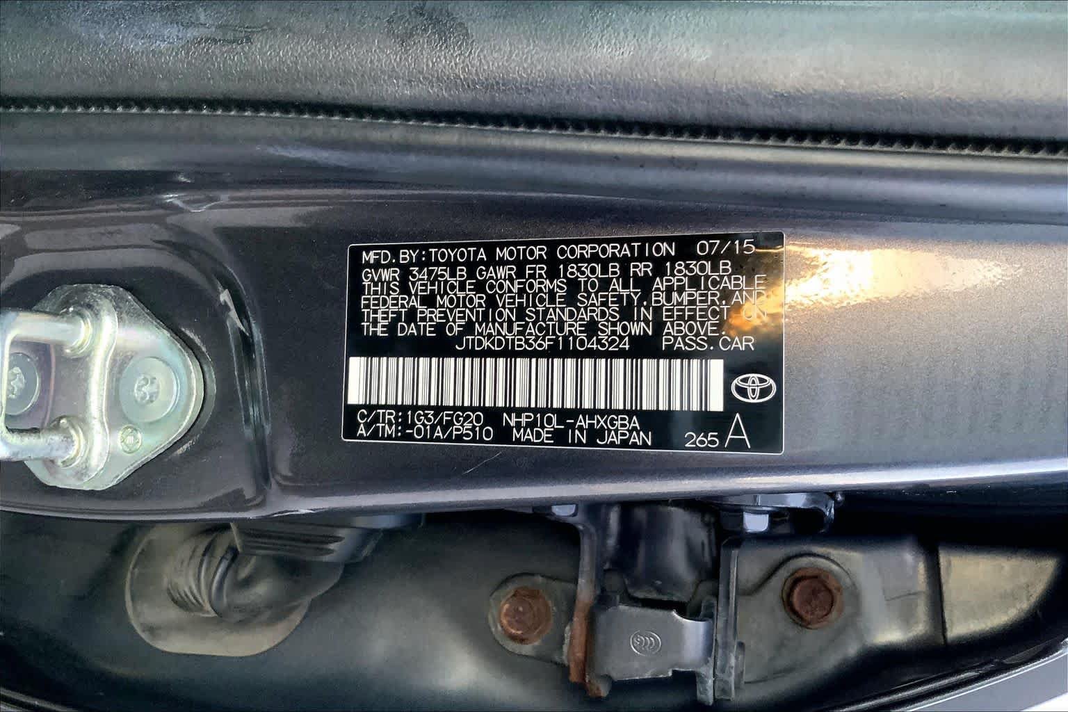 Used 2015 Magnetic Gray Metallic Toyota Three image 28