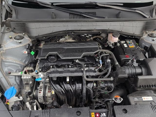 Used 2025 Gray Pearl Hyundai SEL image 21