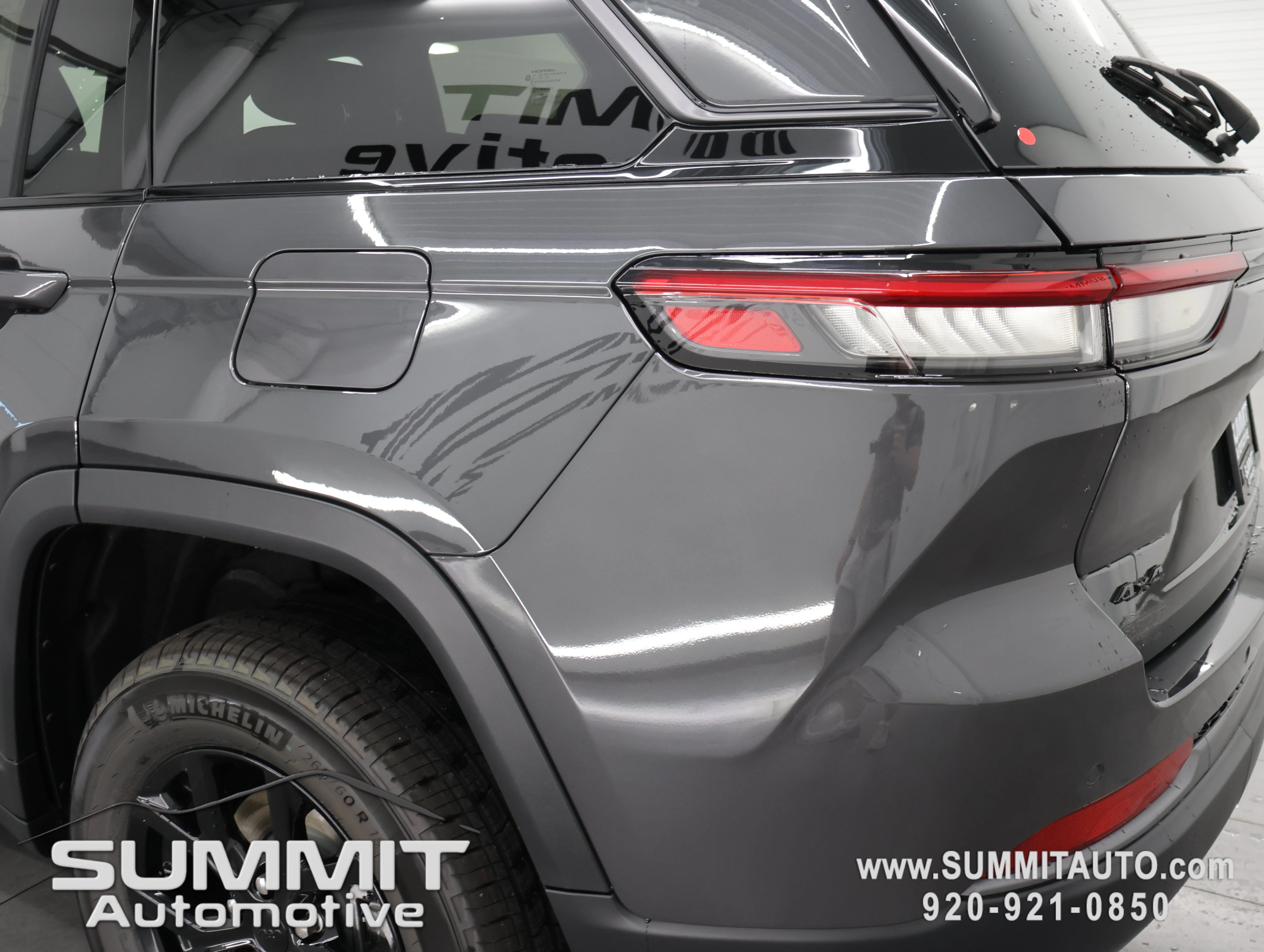New 2026 Baltic Gray Metallic Clearcoat Jeep Altitude image 33