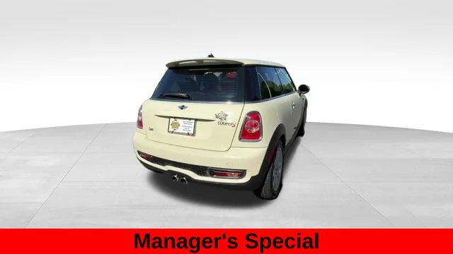 Used 2012 White MINI Base image 6
