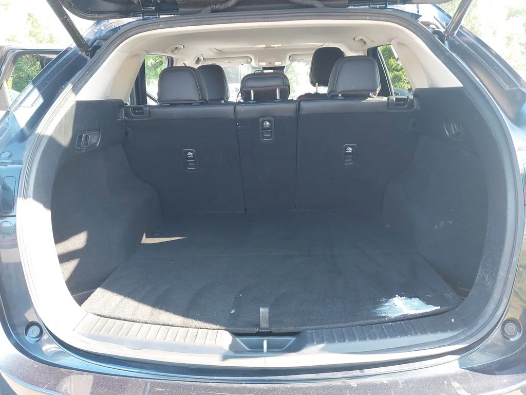 Used 2021 Blue Mazda Touring image 12