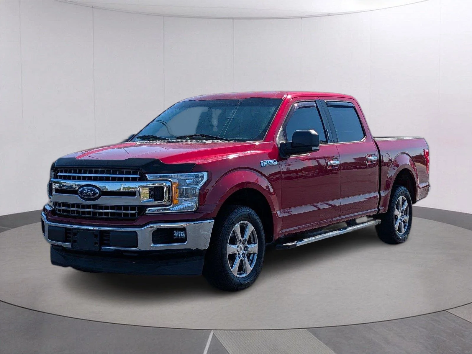 Used 2018 Ruby Red Metallic Tinted Clearcoat Ford XLT image 1