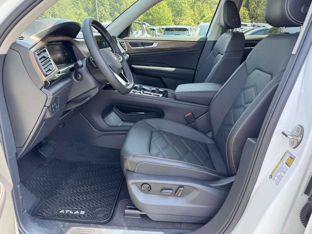 2026 Volkswagen Atlas SE w/Tech - Photo 14