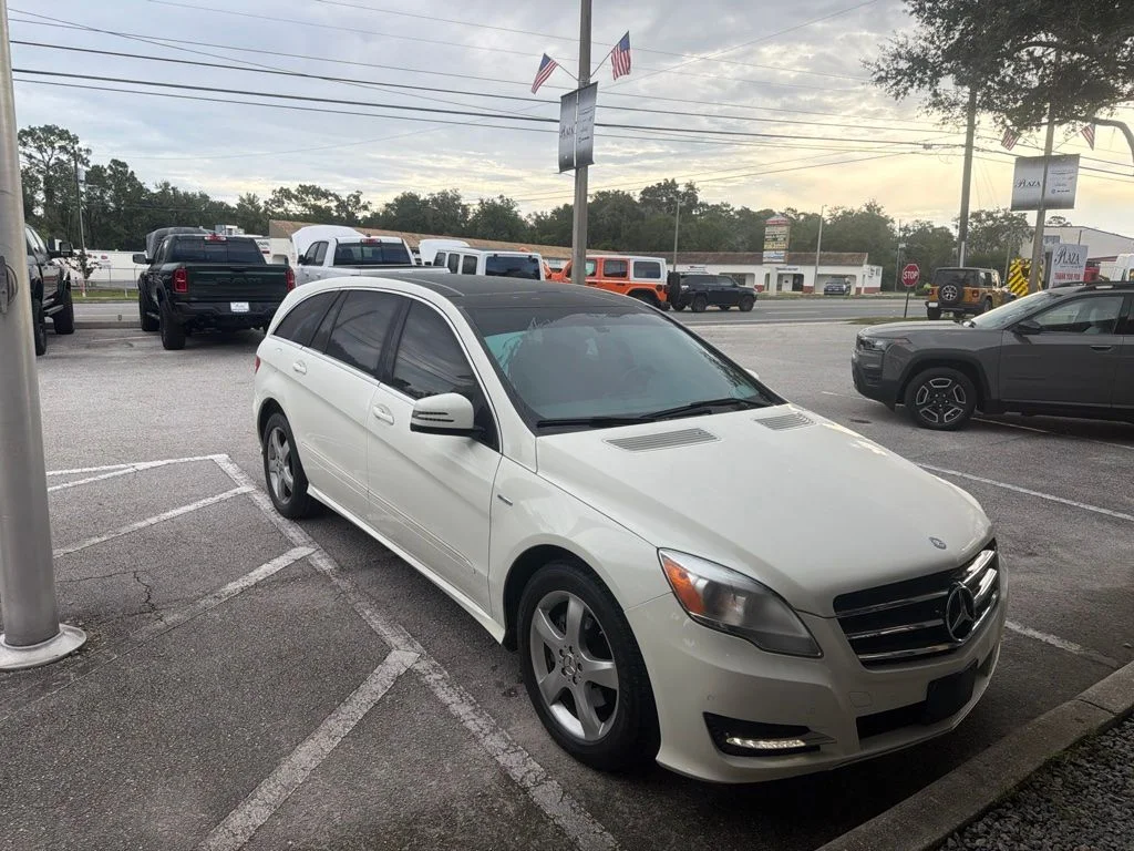 Used 2012 White Mercedes-Benz R 350 image 3