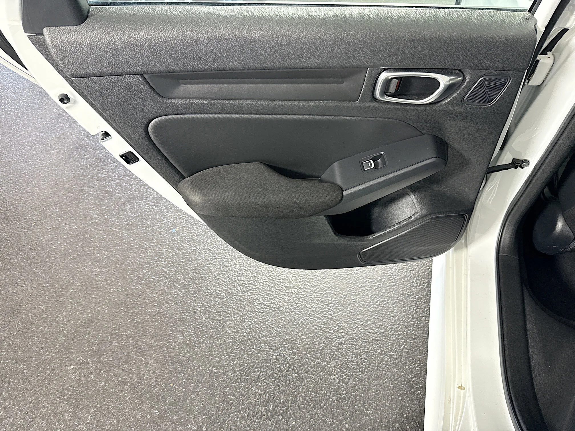 Used 2023 Platinum White Pearl Honda Sport image 22